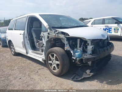 TOYOTA SIENNA 2012