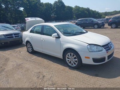 VOLKSWAGEN JETTA 2010
