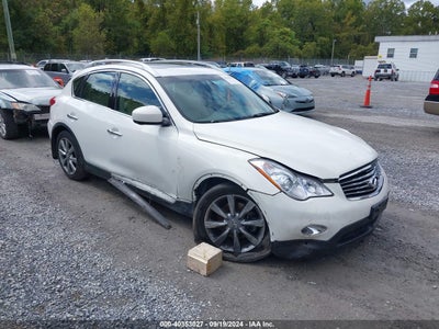 INFINITI JOURNEY 2013