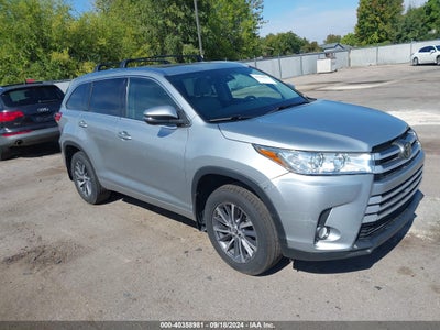 TOYOTA HIGHLANDER 2017