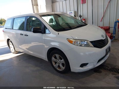 TOYOTA SIENNA 2011