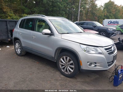 VOLKSWAGEN TIGUAN 2011