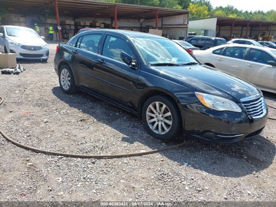 CHRYSLER 200 2013