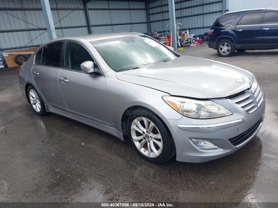 HYUNDAI GENESIS 2013