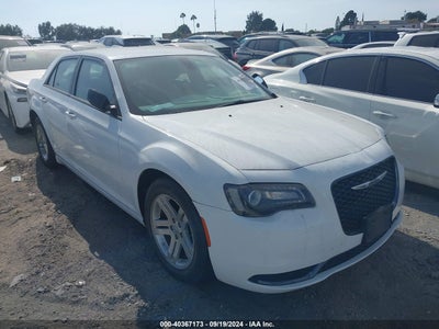 CHRYSLER 300 2019