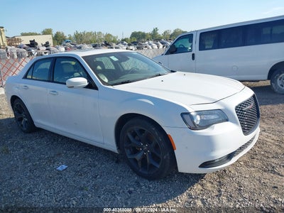 CHRYSLER 300 2022