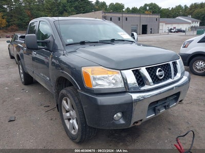 NISSAN TITAN 2012