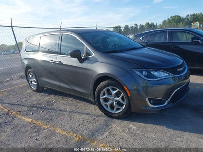 CHRYSLER PACIFICA 2017