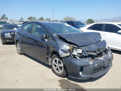 TOYOTA PRIUS 2015