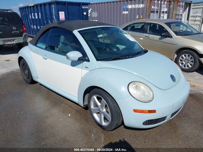 VOLKSWAGEN NEW BEETLE 2010