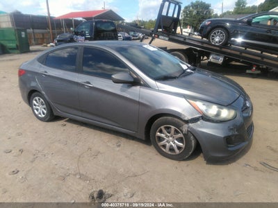 HYUNDAI ACCENT 2013