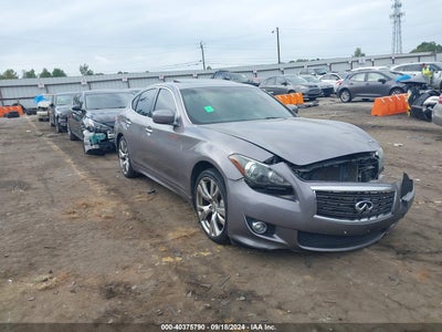 INFINITI M37 2013