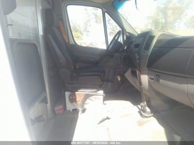 MERCEDES-BENZ SPRINTER 2500 2011