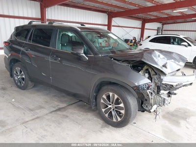 TOYOTA HIGHLANDER 2023