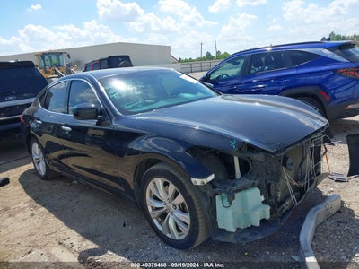INFINITI M37 2011