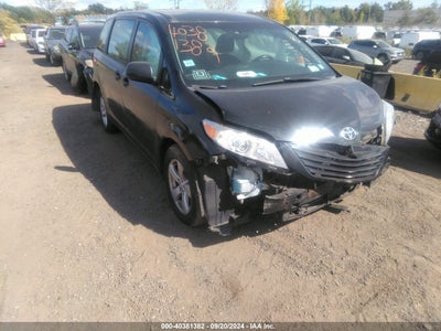 TOYOTA SIENNA 2015