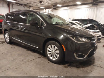 CHRYSLER PACIFICA 2018
