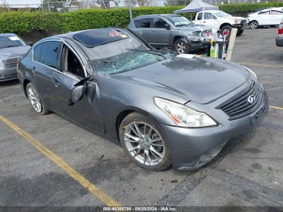 INFINITI JOURNEY 2012