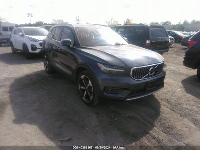 VOLVO XC40 2019