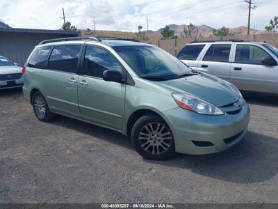 TOYOTA SIENNA 2008