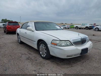 LINCOLN TOWN CAR 2003