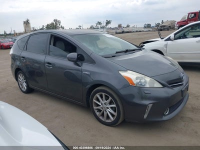 TOYOTA PRIUS V 2013