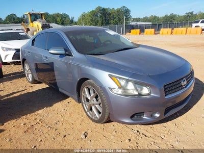 NISSAN MAXIMA 2011