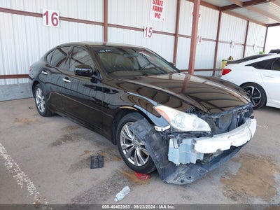 INFINITI M37 2013