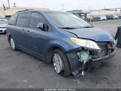TOYOTA SIENNA 2013