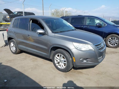 VOLKSWAGEN TIGUAN 2011