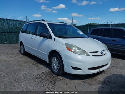 TOYOTA SIENNA 2009