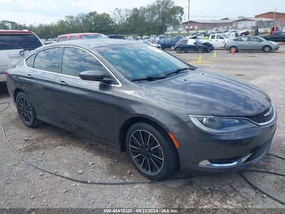 CHRYSLER 200 2015