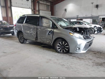 TOYOTA SIENNA 2020