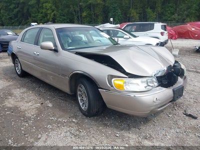 LINCOLN TOWN CAR 2002