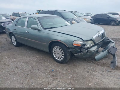 LINCOLN TOWN CAR 2004