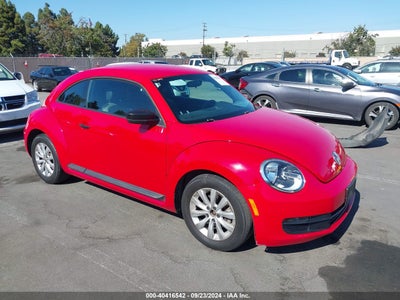 VOLKSWAGEN BEETLE 2015