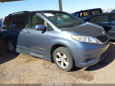TOYOTA SIENNA 2013