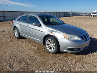 CHRYSLER 200 2013