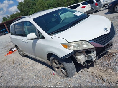 TOYOTA SIENNA 2013