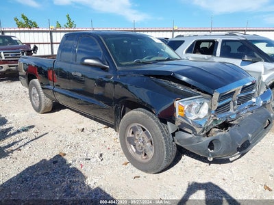 DODGE DAKOTA 2005
