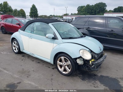 VOLKSWAGEN NEW BEETLE 2010