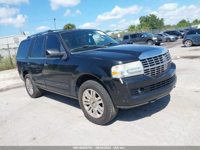 LINCOLN NAVIGATOR 2011
