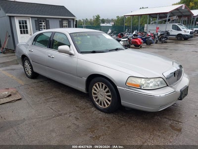 LINCOLN TOWN CAR 2003