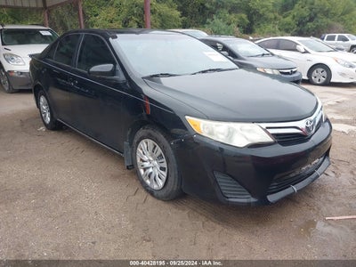 TOYOTA CAMRY 2014
