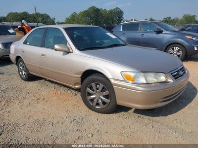 TOYOTA CAMRY 2001