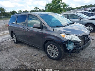 TOYOTA SIENNA 2014