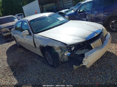 LINCOLN TOWN CAR 2000