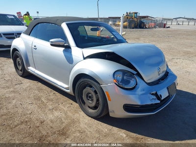VOLKSWAGEN BEETLE 2013