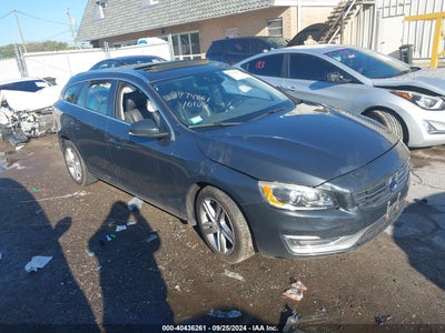 VOLVO V60 2015