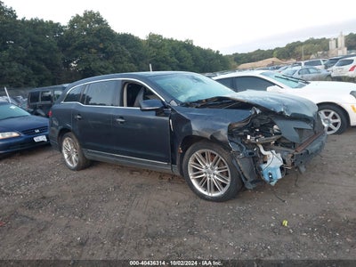 LINCOLN MKT 2014